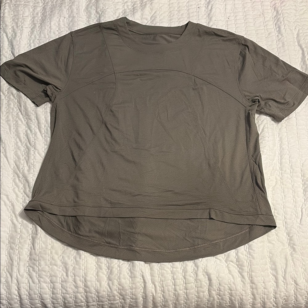 Lululemon Gray Short Sleeve Tech Top